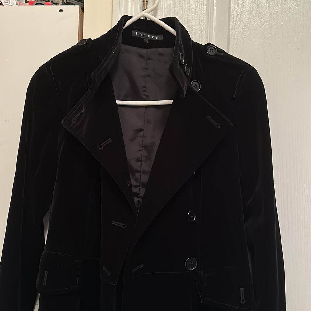 Coat - Picture 4 of 8